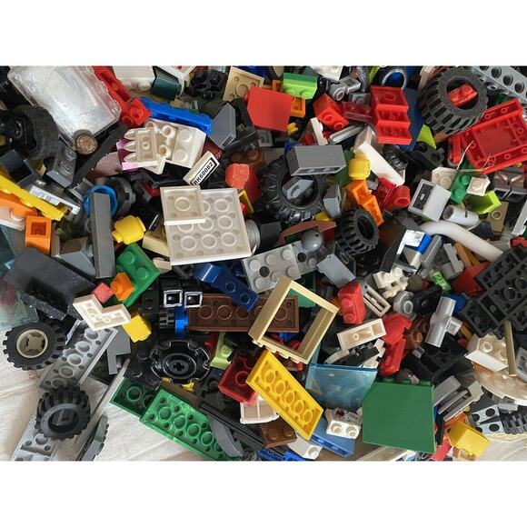 LEGOS Huge Lot Mixed UNSEARCHED 9.5+ lbs Bricks Plates Wheels MIni Figures Figs - Picture 5 of 16